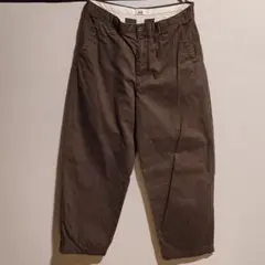 UNIQLO U ブラウン チノパン 前タック