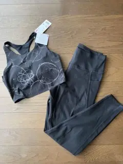[値下げ]UNIQLO FUTURA LABORATORIES ヨガウェア 上下