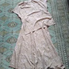 お値下げ　J.PRESSの フレンチスリーブブラウスとフレアスカートセットアップ