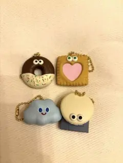 こぐまいたんカフェ くもマカロン・いちごチョコパイ・トゥンカロン・チョコドーナツ