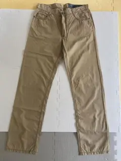 美品激安　GF FERRE ベージュ チノパン Gロゴ付き　32サイズ