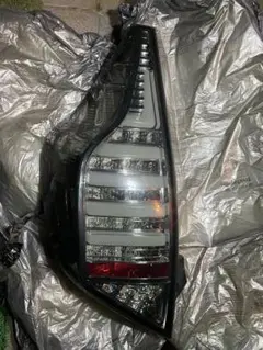 白銀（即購入可能）専用】アクア レヴィーア テールランプ