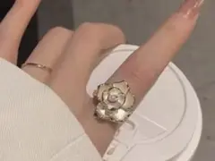 フラワーリング ホワイト×ゴールド ワンホン♡
