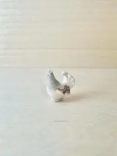 ニワトリのフェーブ　鳥　陶器　陶芸　ミニチュア　フィギュア　インテリア