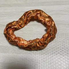 ジャイアンツ シュシュ（中のゴムは伸び切っています）