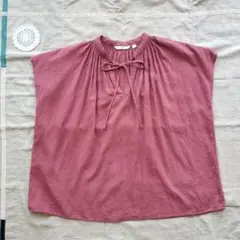 UNIQLO　ユニクロ　麻混フレンチスリーブギャザーブラウス　RED