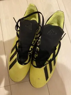 アディダス フットサルシューズ