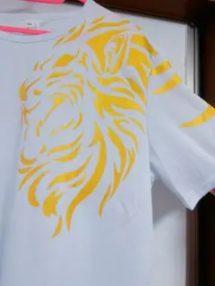 ライオンデザイン ホワイトTシャツ L