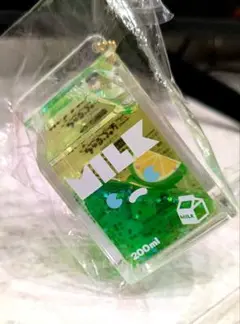 新品未開封♡ジュースボックスボーイオイルチャーム♡