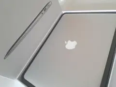 美品 充電20回程 MacBook Air i5 13.3 US配列 A1466