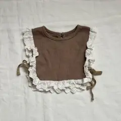【美品】韓国 ベビー服 フリル付き スタイ ベスト ビブ ブラウン