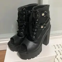 ゴツイサンダルブーツ