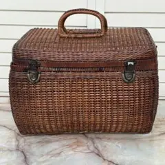 Item thumbnail for item 72fa62a8-ec70-401f-8a9b-74b8421b8fe9