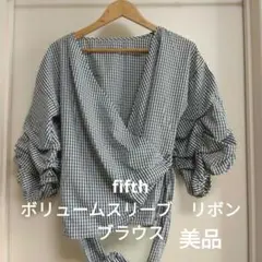 fifth ボリュームスリーブ　ギンガムチェック柄　リボンブラウス　ふんわり
