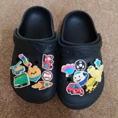 キャラクター付き黒サンダル 16サイズ