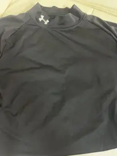 UNDER ARMOUR 黒 アンダーシャツ YXL