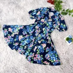 【LIZLISA】 ♡膝丈ワンピース♡ サイズO 背中出し 花柄 大きなリボン