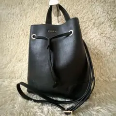 美品✨フルラ ステイシー 2way バッグ 巾着 サフィアーノ ブラック