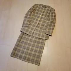 Salvatore Ferragamo★ツイードスーツ ノーカラージャケット