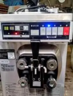 日世ソフトクリームフリーザー　 NA-9424AE卓上型　空冷式　三相200V