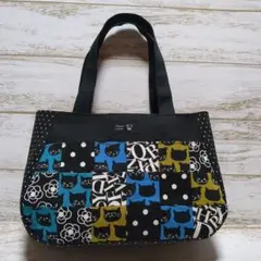 チューリップ型トートバック　ねこちゃん柄❣️　パッチワーク❣️