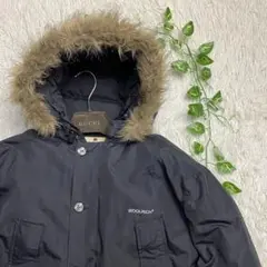 woolrich ダウンジャケット ファー ワンポイント 刺繍 モッズコート