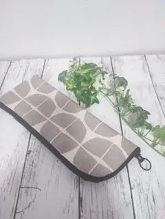 Item thumbnail for item 867299c7-8a31-4d22-8bdb-3b2a027436d6