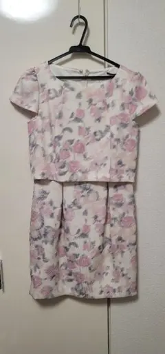 アプワイザーリッシェ花柄ミニワンピース