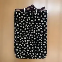 和装バッグ 黒地 白い花柄