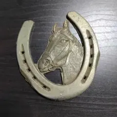 馬の頭部彫刻 馬蹄型装飾品