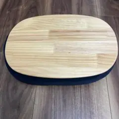 膝の上で使えるテーブルクッション