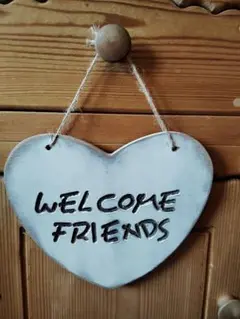 カントリー雑貨、ウェルカムボード ハート型 "WELCOME FRIENDS"