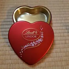 Lindt ハート型空き缶 赤