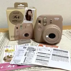 【富士フィルム】 美品 instax mini 8＋ インスタントカメラ チェキ