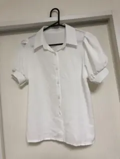 ホワイト パフスリーブ シャツ