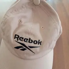 超お買い得❗️Reebok ベージュキャップ 55-57cm