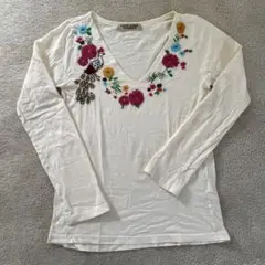 LOVE GIRLS MARKET 刺繍入り長袖Tシャツ