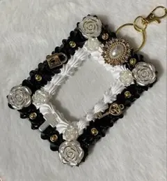 Item thumbnail for item 52171984-5d64-41f9-8d12-9fb108c98e77