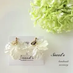 ▪花びらチャーム×メタルチャームピアス／イヤリング