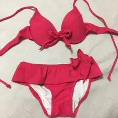 ピンク水着 ビキニ