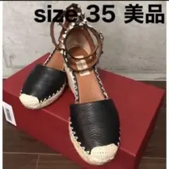 スタッズサンダル