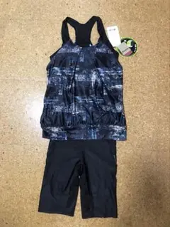 Reebok 水着 タンクトップとショートパンツセット M