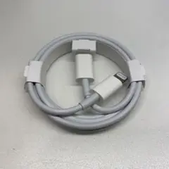 ホワイト Lightningケーブル