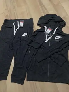 新品！ NIKE レディース セットアップ BLACK