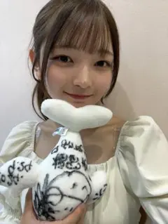 福留光帆　直筆サインチェキ2枚　サイン雑誌2冊　計4点おまけ付き AKB48福留光帆 直筆サイン入りチェキ&アクリルチャーム - メルカリ