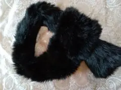 レディースストールマフラーファー生地黒美品!