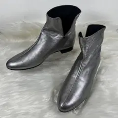 Item thumbnail for item 9611ce65-82af-4e2c-8cf4-ffb7d8e9dc83