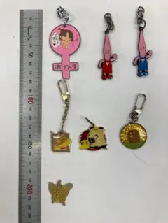 ②キャラクターキーホルダートップ　7点