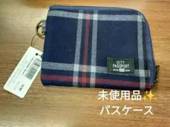 タグ付き未使用品✨ネイビー チェック柄 パスケース　定期入れ　ビニール窓小銭入れ