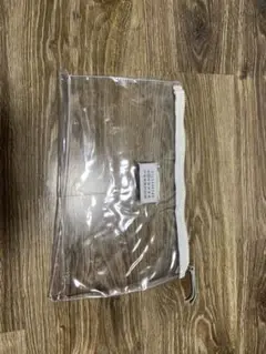 メゾンマルジェラPVCクラッチバック